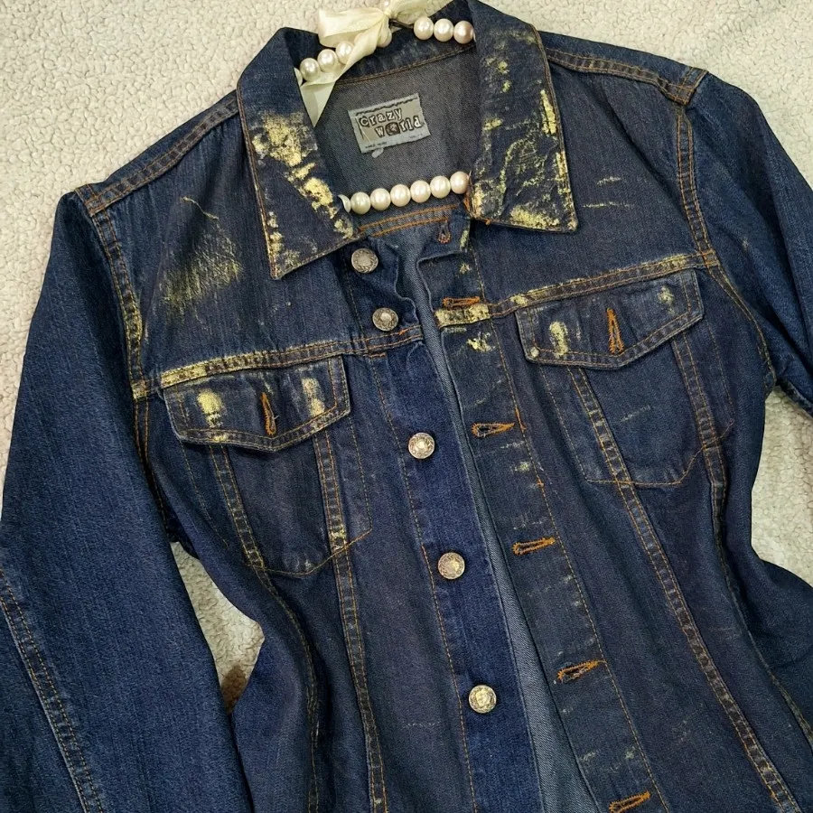 کت جین با دیزاین طلایی