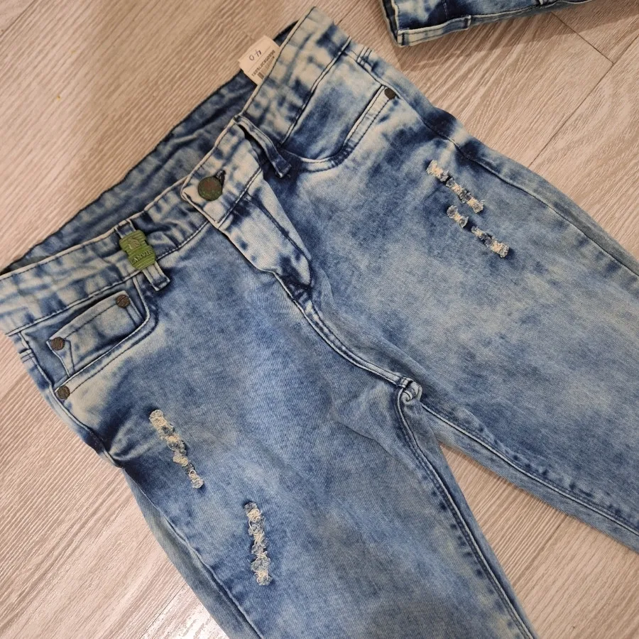 شلوار لی زنانه