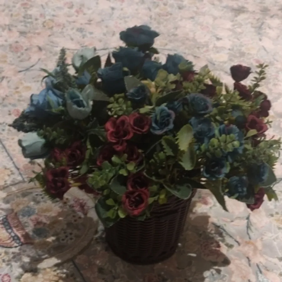 شش شاخه گل مصنوعی درحدنو