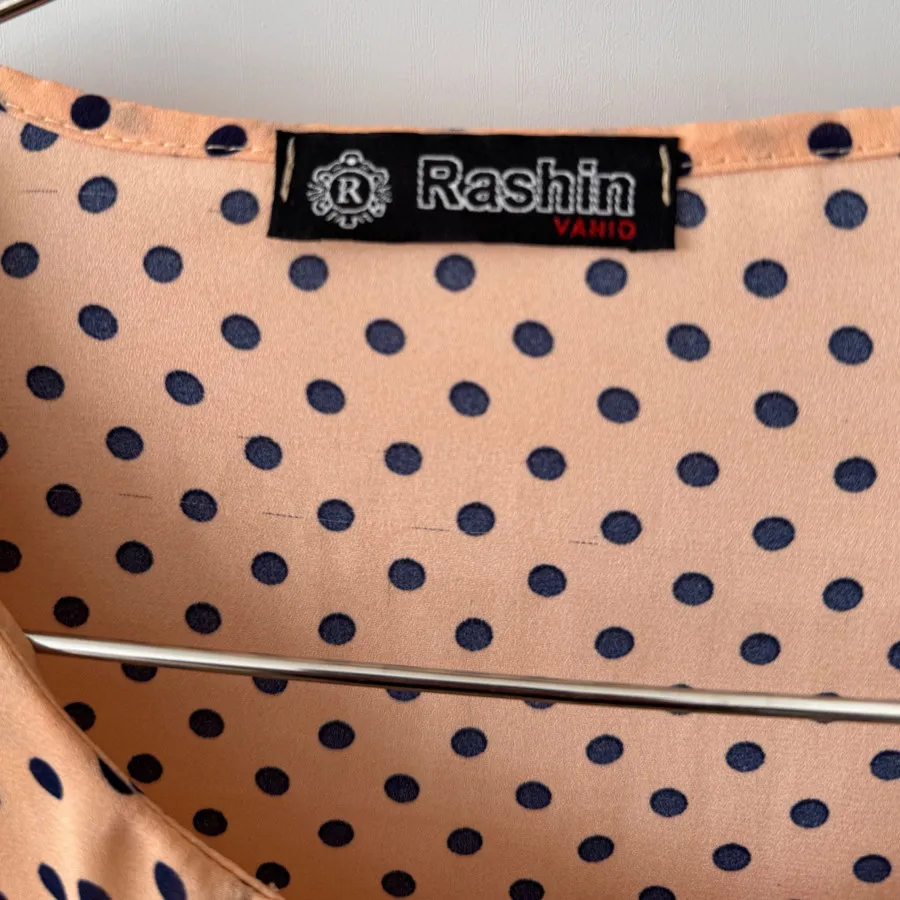 شومیز حریر خالخالی