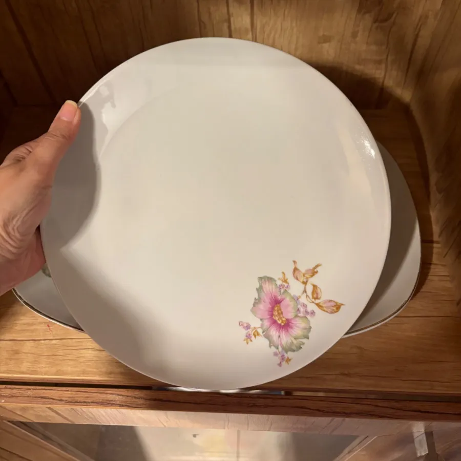 ظرف چینی قدیمی