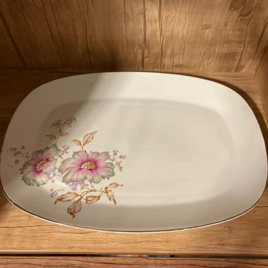 ظرف چینی قدیمی