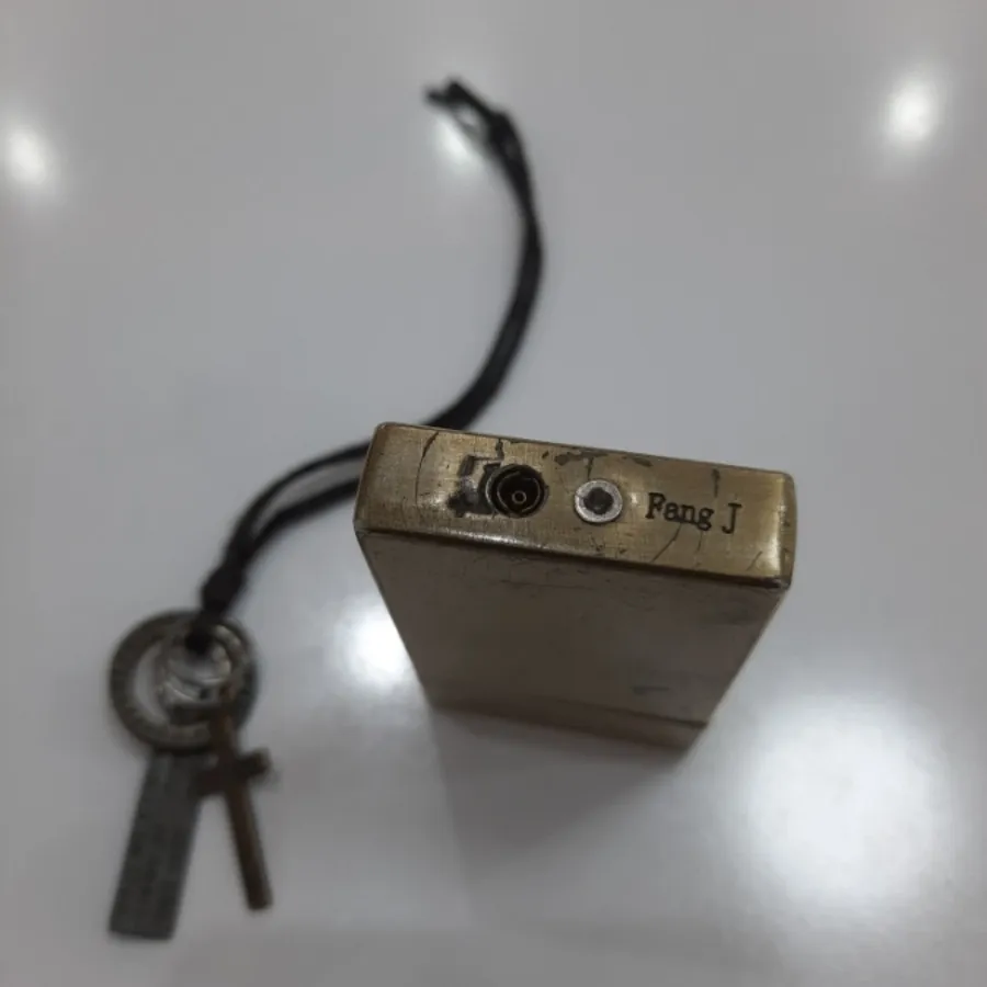 فندک قدیمی برنز