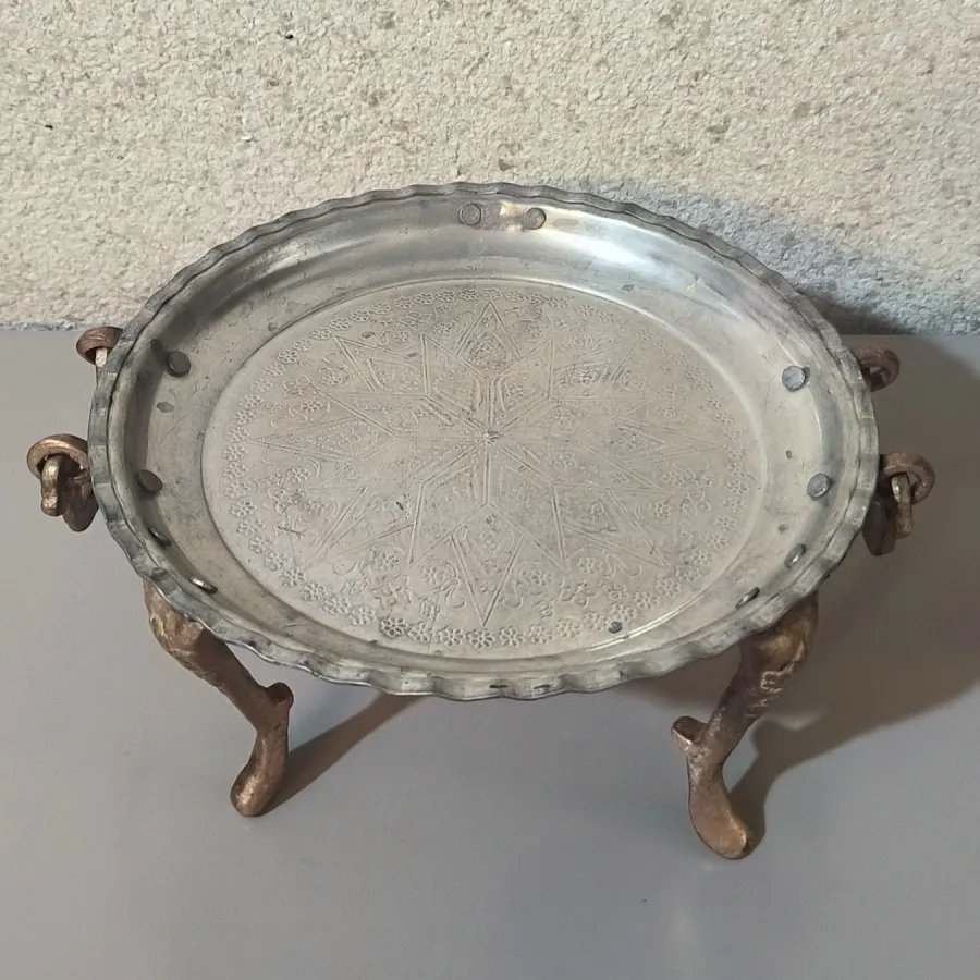 شیرینی خوری