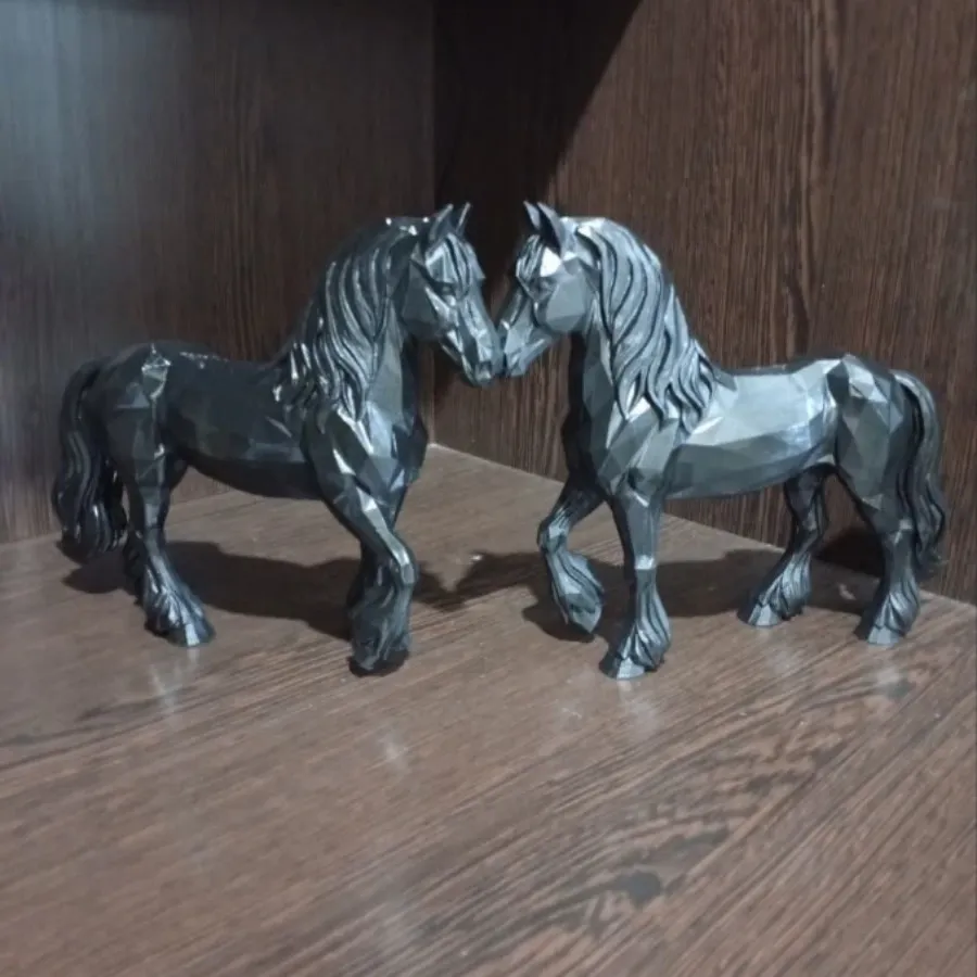 مجسمه مدل اسب