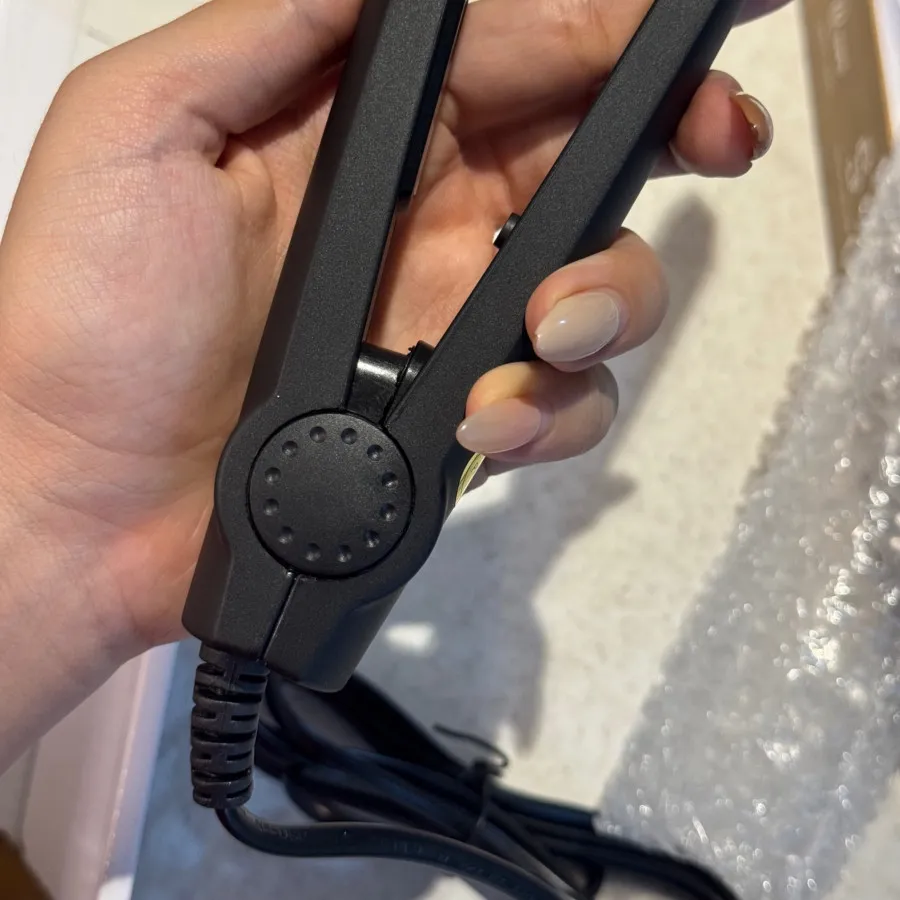 اتو موی برند Kemei