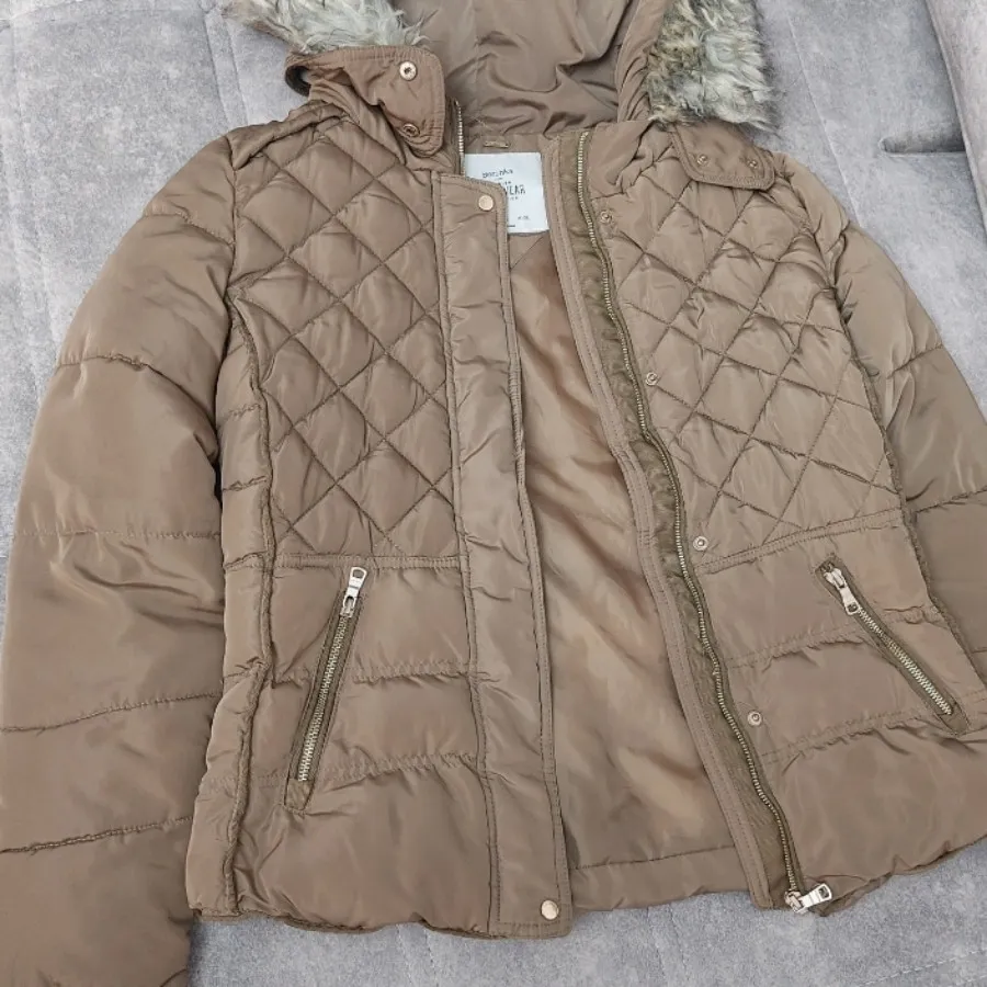 کاپشن مارک bershka