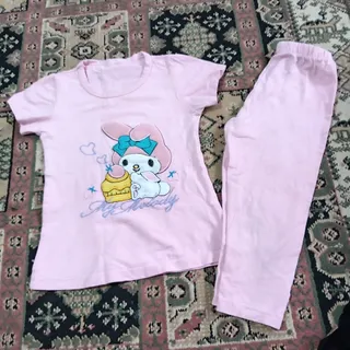 تیشرت و شلوار