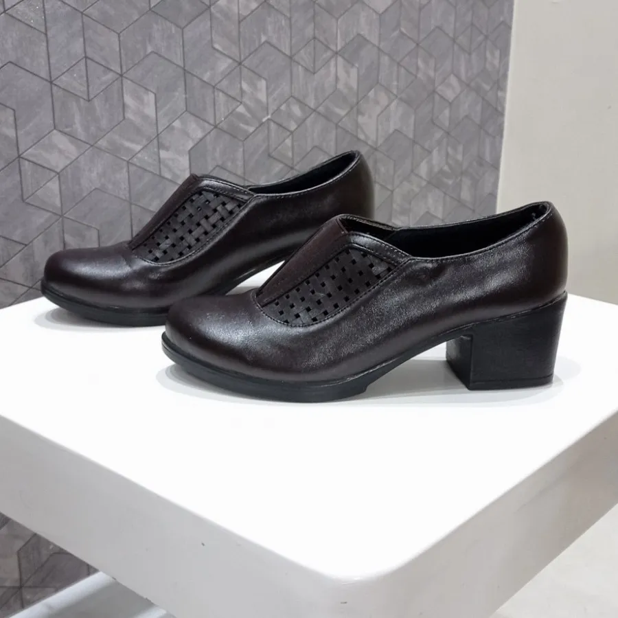 کفش چرم زنانه