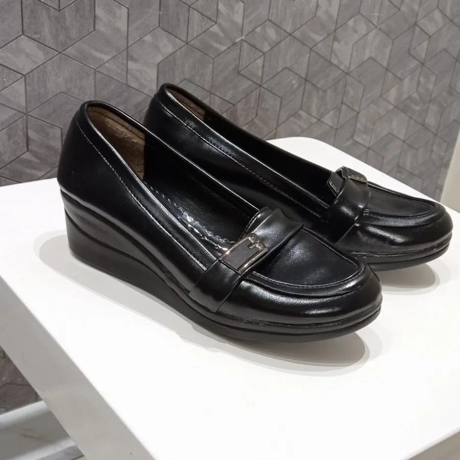 کفش طبی زنانه