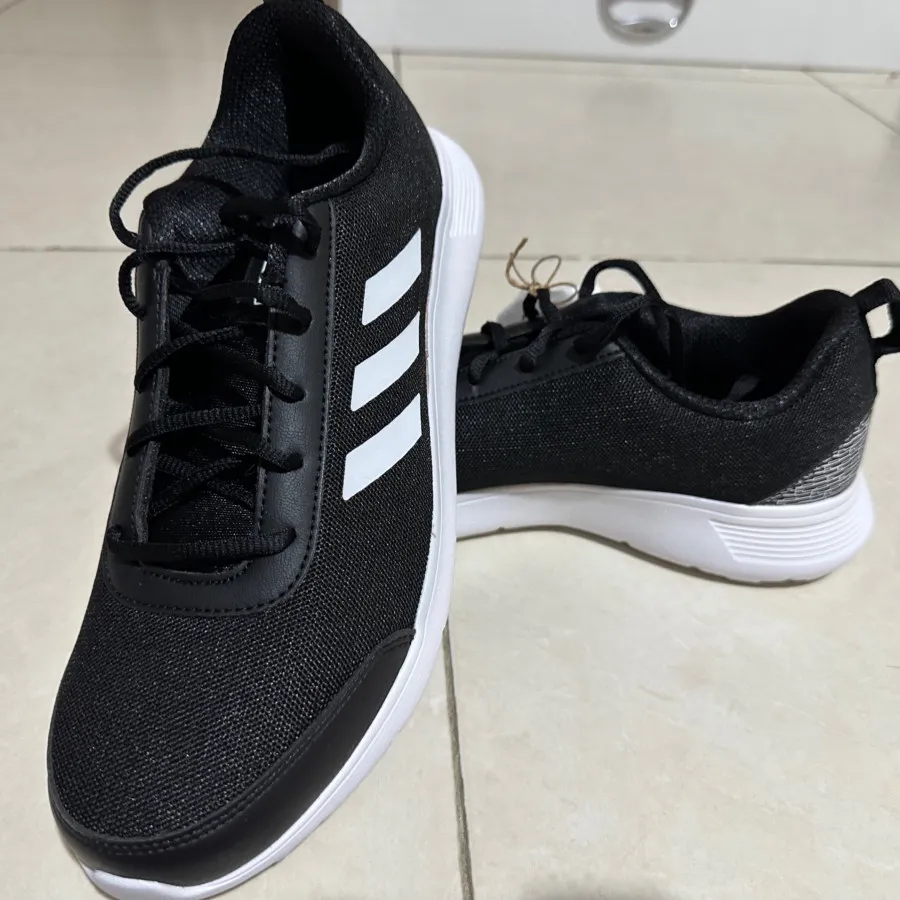 کفش کتونی آدیداس اورجینال