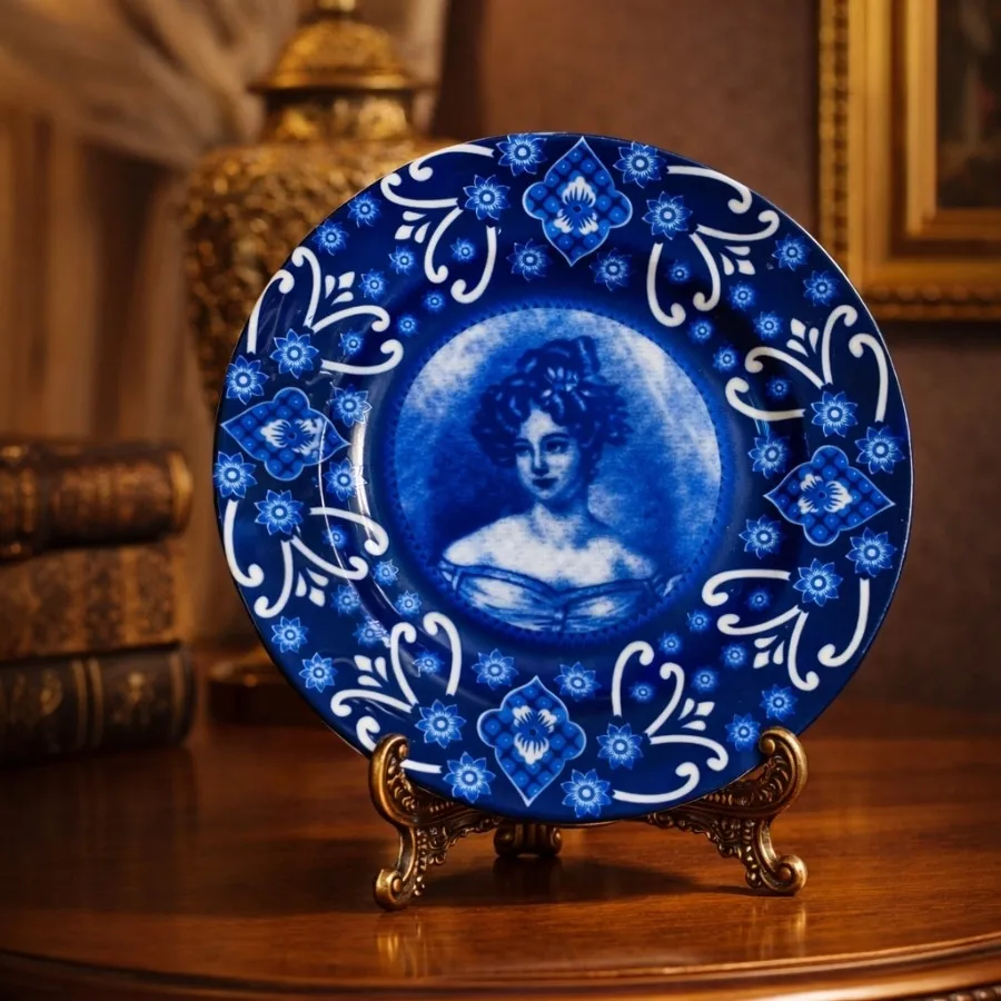 بشقاب ملکه ایتالیاقلم آبی