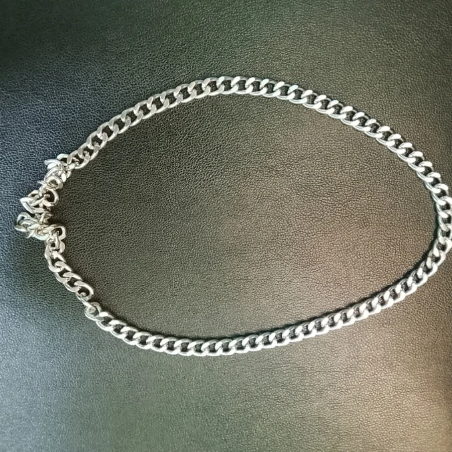 زنجیر گردنی زیورآلات