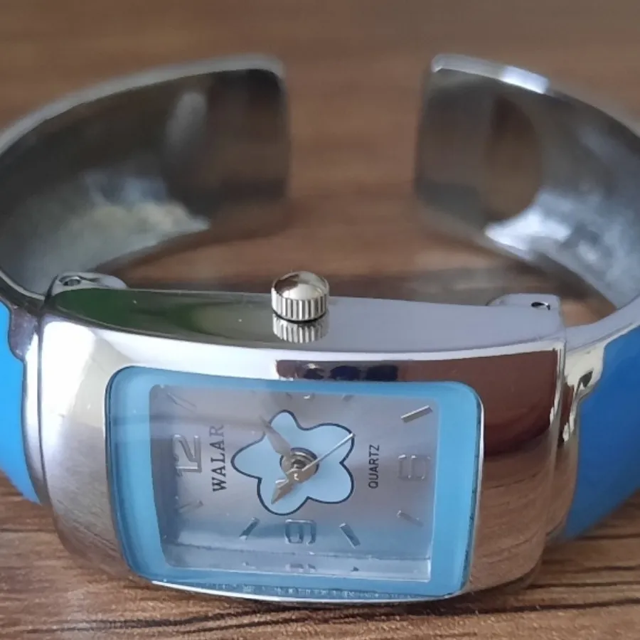 ساعت النگویی