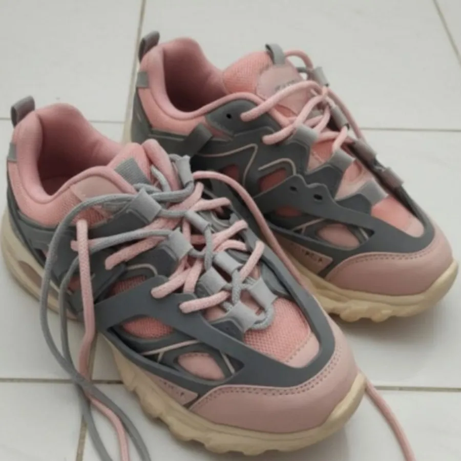 کتونی زنانه