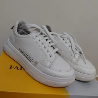 ونس سفید زنانه