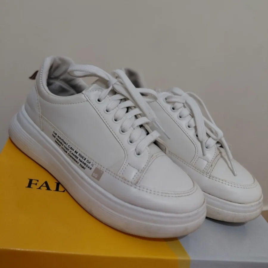 ونس سفید زنانه