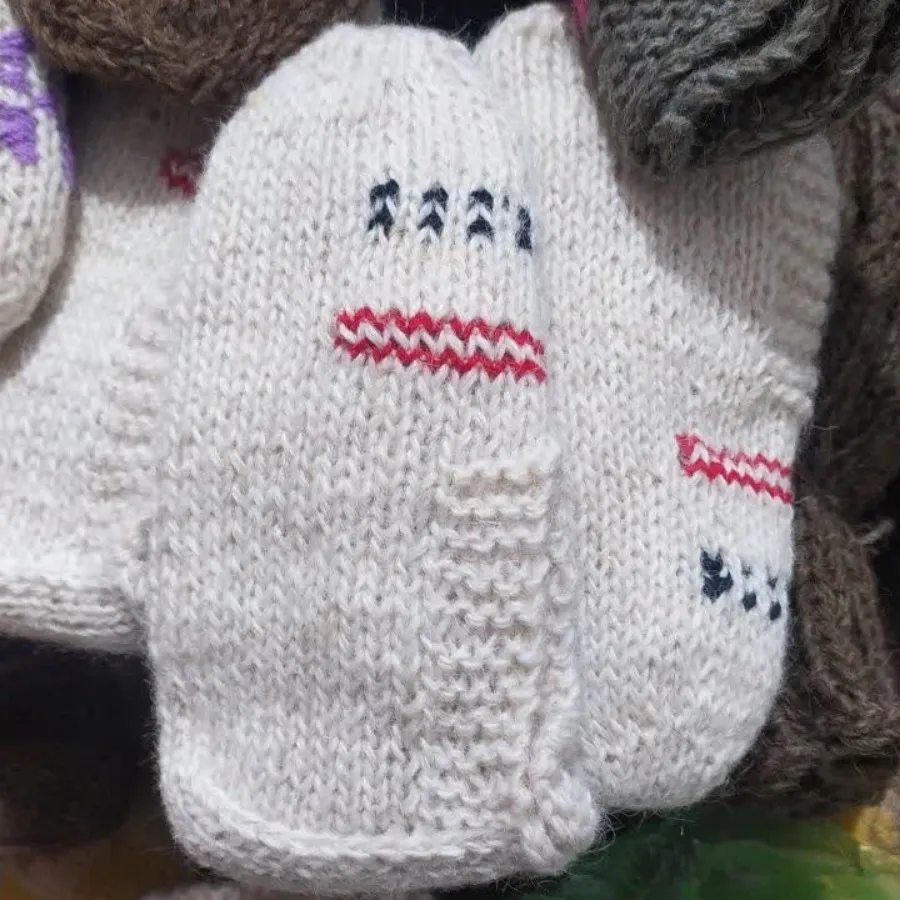 پاپوش سفید پشمی