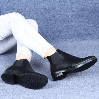 نیم‌بوت کوتاه کنارکش