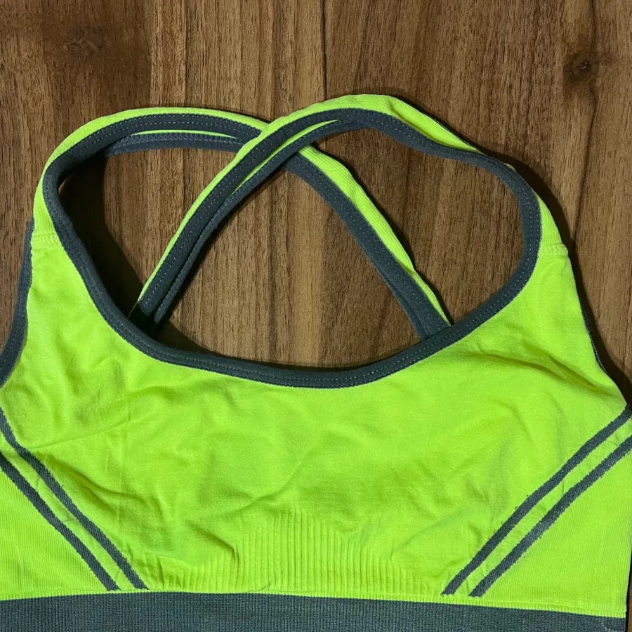 نیمتنه ورزشی وارداتی