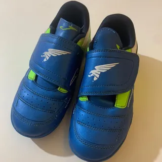 کفش فوتبال پسرانه