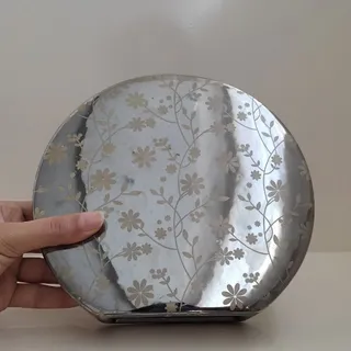 گلدان کروم طرح مدرن