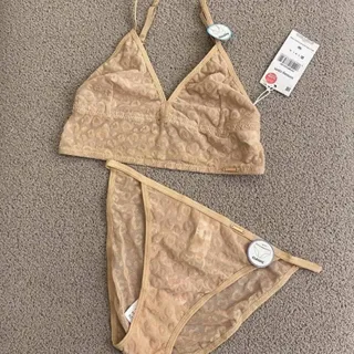 ست شورت و سوتین