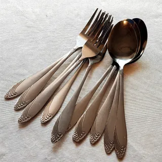 قاشق و چنگال غذاخوری