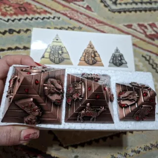 اهرام مصر فلزی دکوری