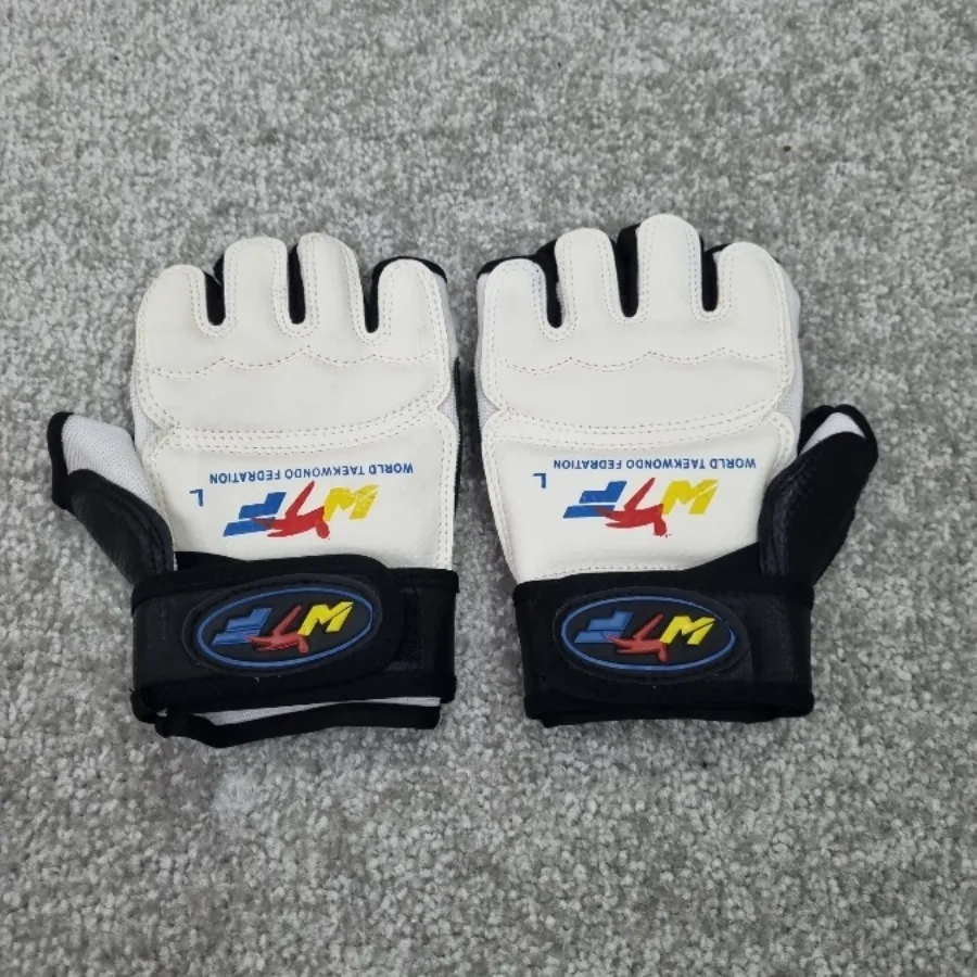 دستکش تکواندو