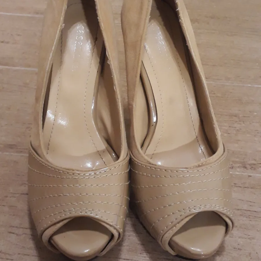 کفش پاشنه 10 رنگ کرم 36