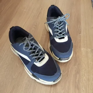 کتونی طرح بالنسیاگا