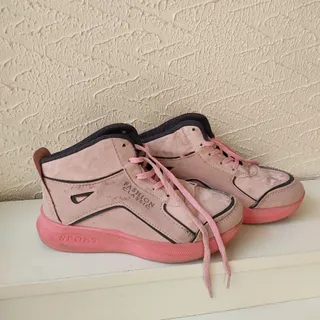 بوت دخترانه