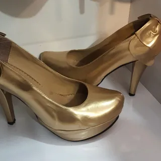 کفش پاشنه