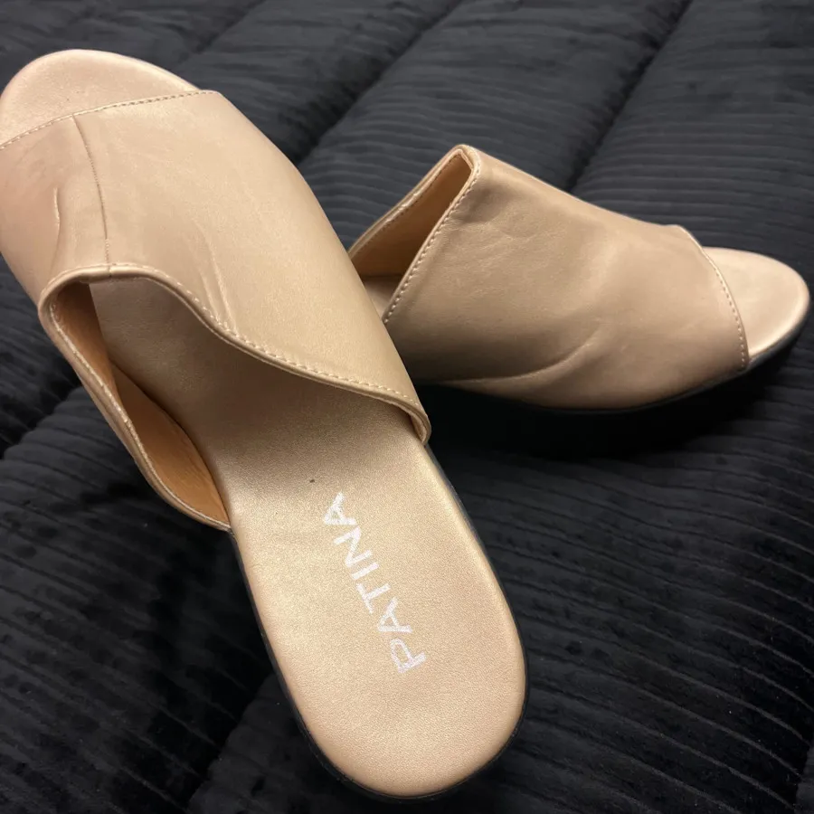 صندل لژدار طلایی