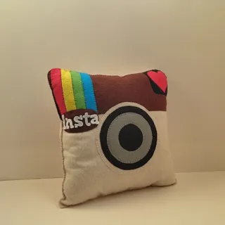 کوسن لوگو اینستاگرام