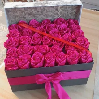 باکس گل رز روبانی
