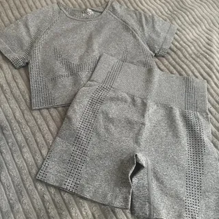 نیمتنه و شورتک