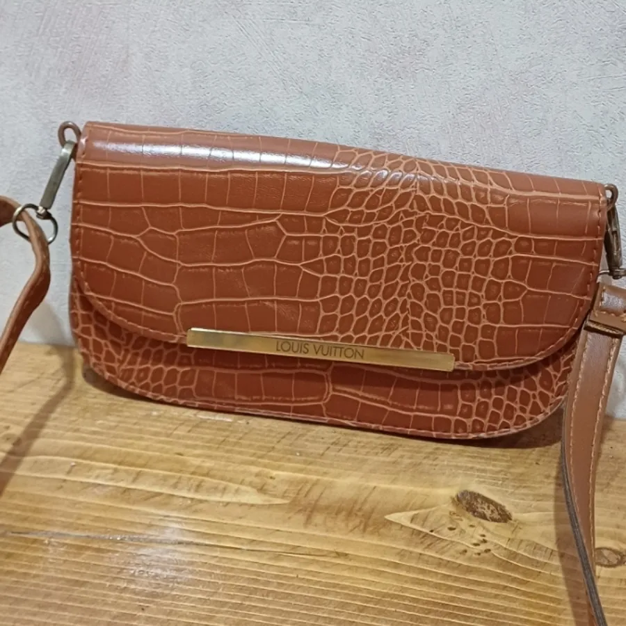 کیف چرم عسلی