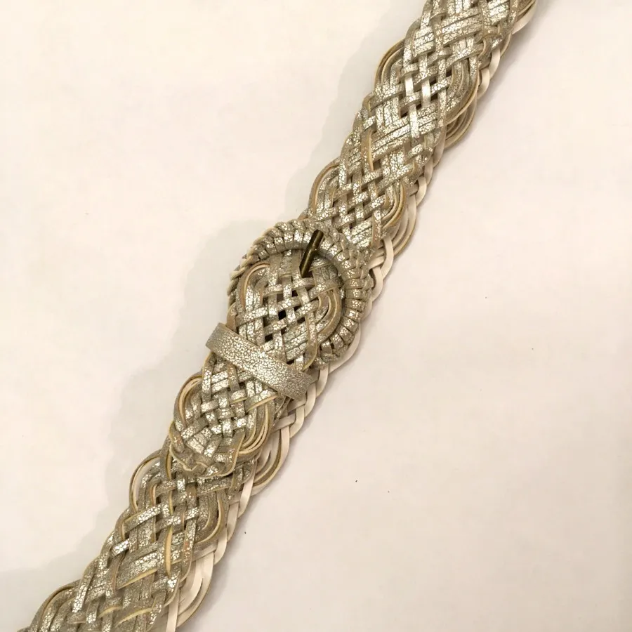 کمربند نقره ای