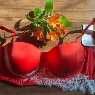 سوتین دکلته اسفنجی