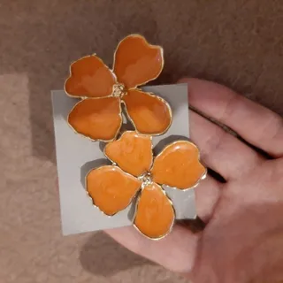 گوشواره گلی