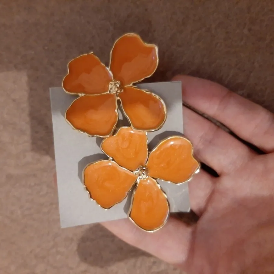 گوشواره گلی