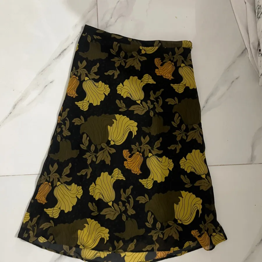 دامن اچ اند ام