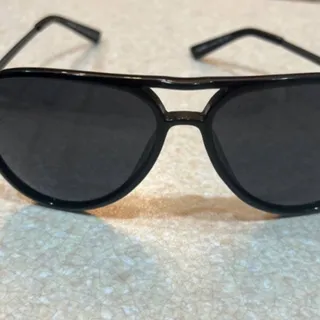 عینک آفتابی