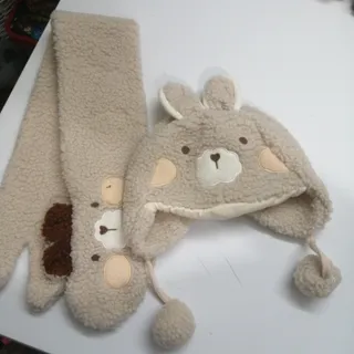 کلاه و شال گردن