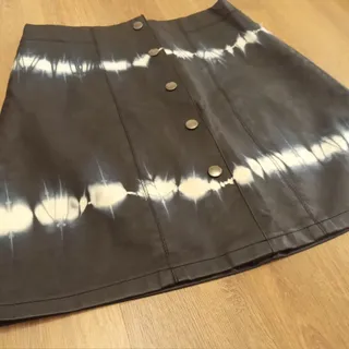 دامن کوناه زارا چرم