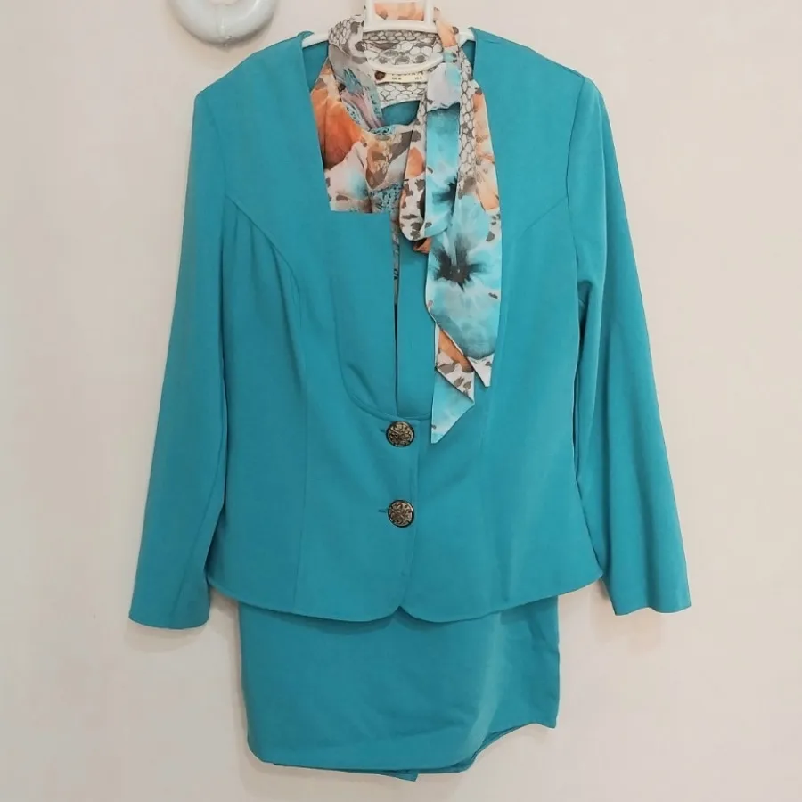 کت و دامن تولیکا