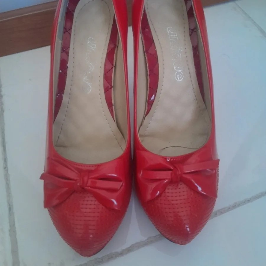 کفش مجلسی قرمز