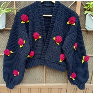 سویشرت گل برجسته